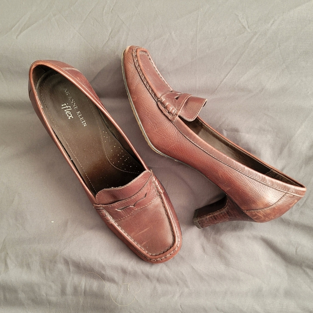 Anne Klein AKGARET iFlex Brown Heeled Leather Loafers